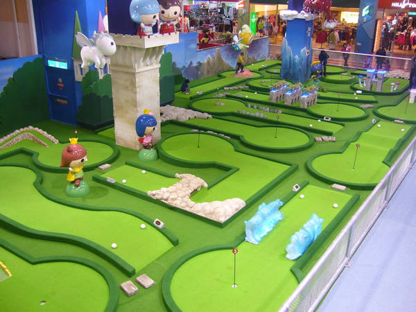 室內(nèi)迷你果嶺